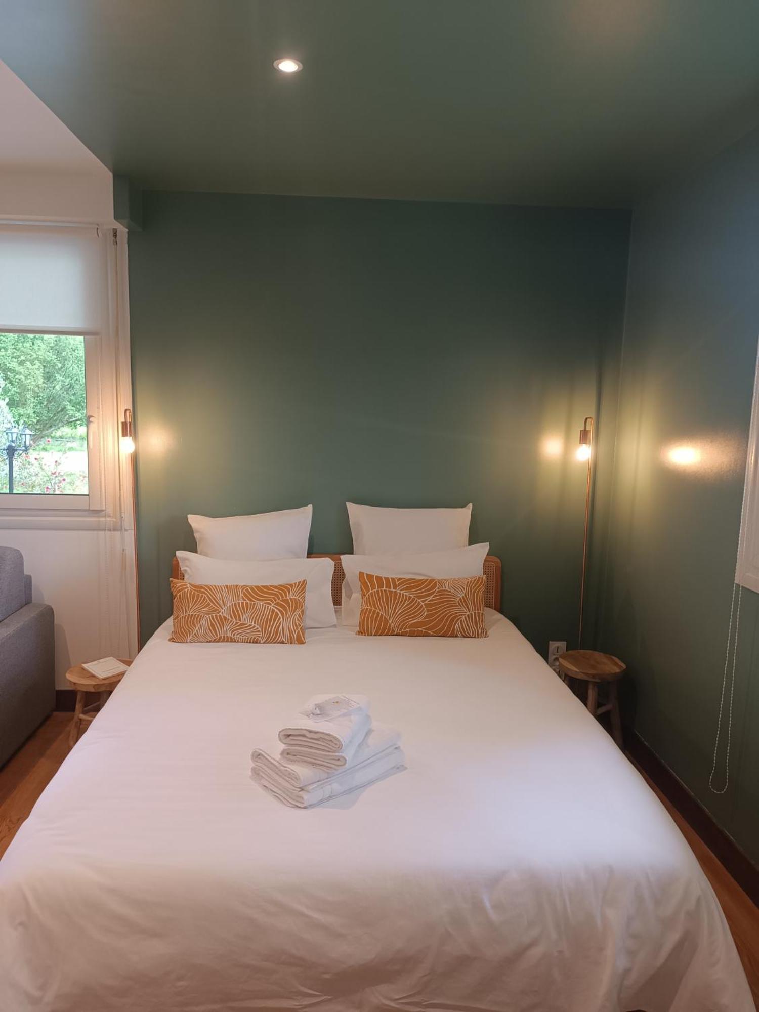 Bed and Breakfast Le Jardin De Moulis, Saint Girons, Ariege, Pyrenees, Exterior foto